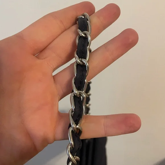 Elegant Navy Vera Bradley Quilted Women's Bag - Picture 4 of 10